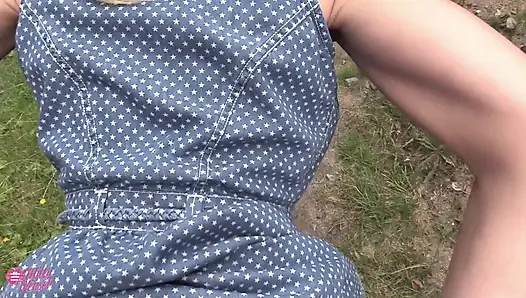 Kinky sarışın nimfo tam demiryolu rayında sevişti