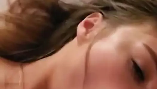 Monika Fox bakış açısı ev yapımı sert sikiş, anal ve sevgilisiyle yarak emiyor