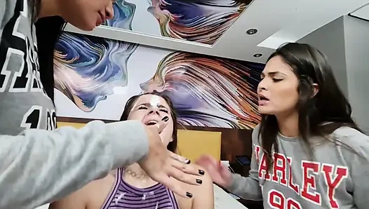 Tükürme grup seks partisi aşırı tükürme