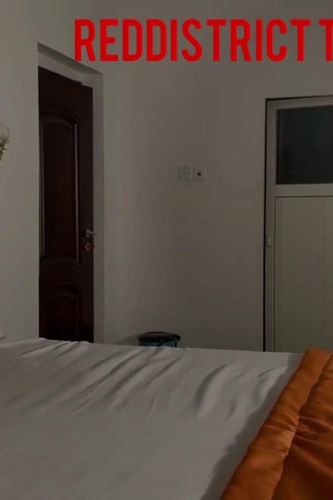 İncelemede beni azdırdım için karımı siktim ve yüzünü dölledim