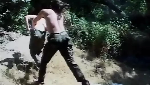 Seks esiri ormanda götten sikiliyor