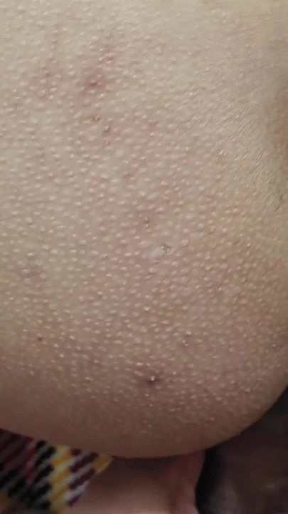 Падающий по челюсти момент из "ролевой игры мачехи Ко с подругой и бойфрендом Ke Liye Manaya мачеху жестко трахнули в ее большую задницу"