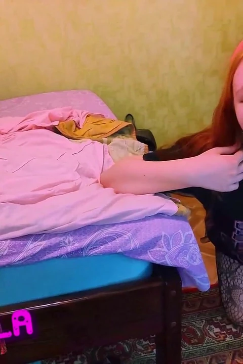 Вкусный минет от королевы минета в домашнем видео