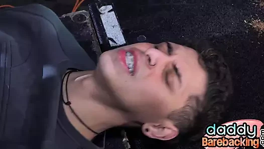 Latin ibne azgın dilf tarafından götten sikiliyor