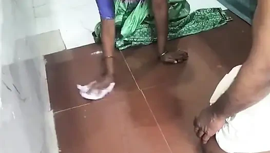 Hintli işçiler gizli sikişiyor