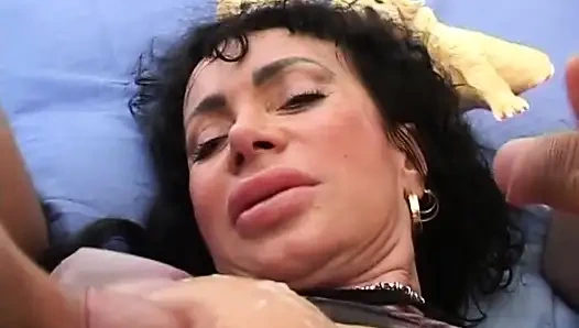 Seni üvey annem ile tanıştırmak istiyorum!!