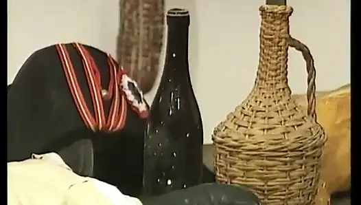 Sarışın bir sürtük xix yüzyılda zengin soylu tarafından sikiliyor