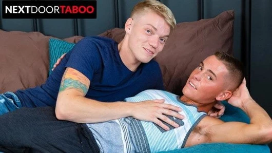 Azgın twink vanilyalı üvey kardeşini bozar - nextdoortaboo