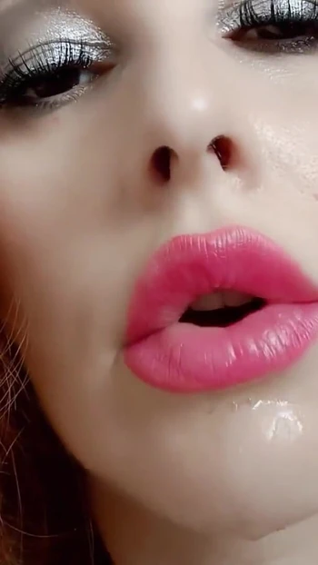 Захватывающий момент из "Французских поцелуев"