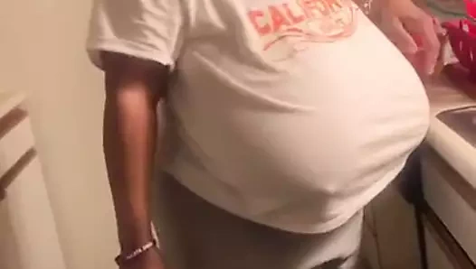 Bbw braless eş yıkama bulaşık