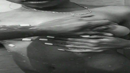 Büyük memeler esmer sikikleri içinde the duş