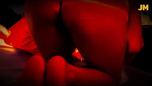 Oun yatak odasında onunla yatmam için beni ara ama geldiğimde benimle sevişmeyi deniyor(01 nis 2026)