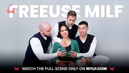 Shoplyfter mylf - seksi memur memur Joshua'ya alıngan kızıl saçlı genç hırsızı soyunmasını emrediyor