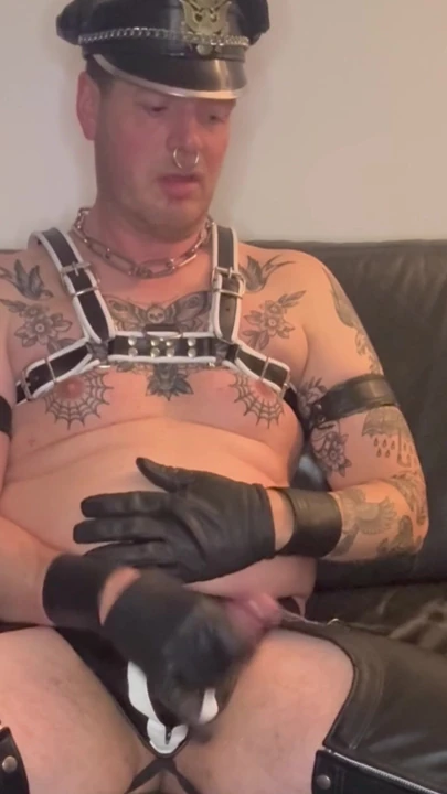 Leatherstudx: deri, dövmeler ve speen!