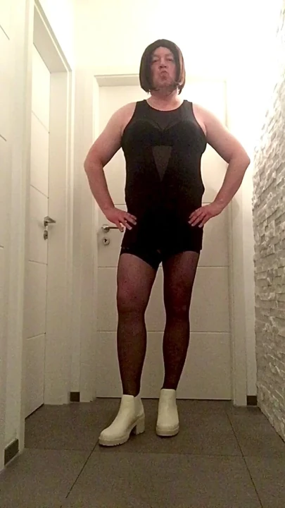 Çoraplı örgü elbiseli külotlu çorap çizmeleri - nicki-crossdress