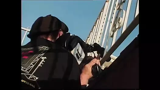 Genç sürtükler 2 sikiş! - Bölüm 2