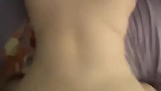 Amatör itaatkar seks doğal memelere boşalıyor