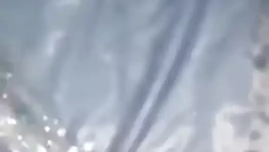 Mor yapay penis, klitoris klip ve tıslama işemek