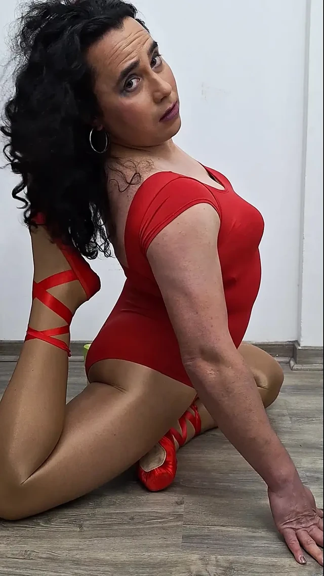 Ballet in red: Stretching, Flexibility and a vibrator