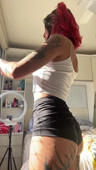 Büyük götlü latin sadece trend oluyor