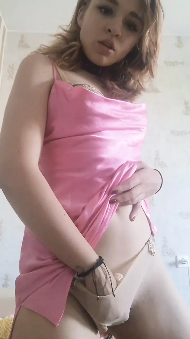 nazik güzel seksi ev yapımı striptiz