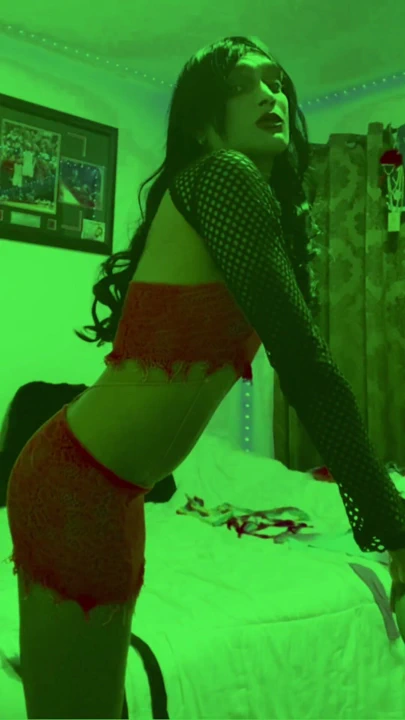 HOT FEM BOY WANTS YOU AT THE CLUB