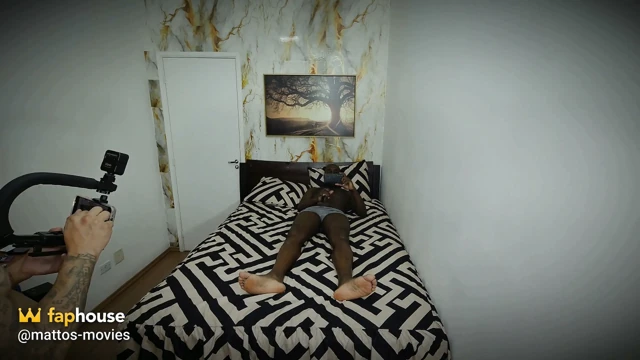 Sikişirken gavat porno izlerken yakalandı ve karısının götünü mahvetti