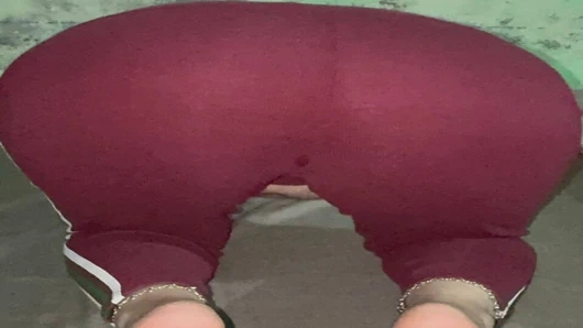 HINTLI EVLI KADıN GÖTTEN SIKILIYOR