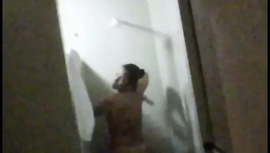 Gostosa Bucetuda e Rabuda, Gozei Muito, Chupei o Cuzinho