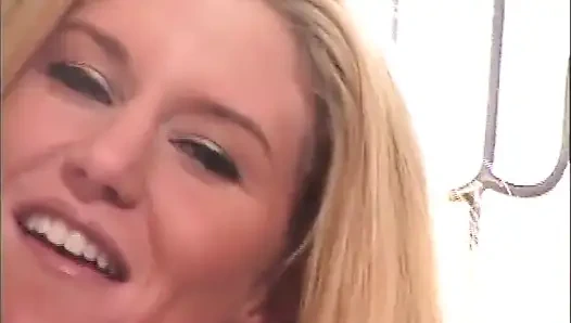 Evli kadınlar evde yalnız: evli kadın #137