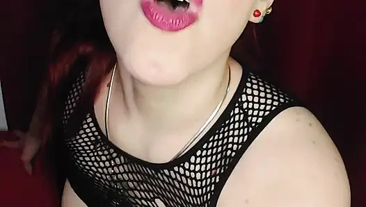 Ateşli üvey kız kardeşin senin için seksi kostümler deniyor! 31 talimatı Arjantin