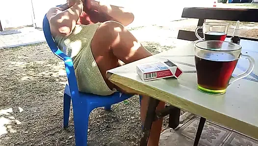 Üvey anne, üvey oğlunu iki eve ikiye çıkardı