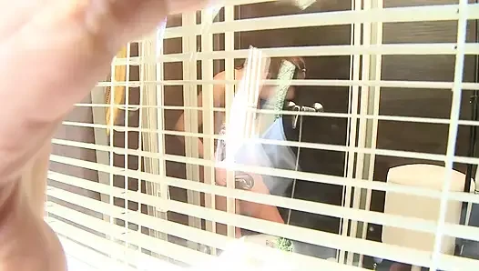 Cindy ve Titus'un ateşli kamera şovu eğlencesi ile samimi anları