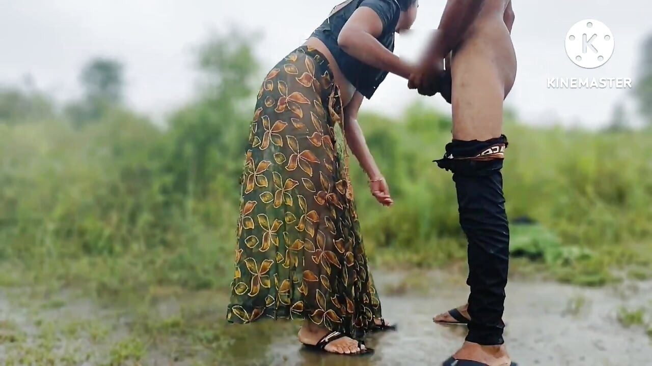 Desi yenge, kayınbiraderini ormana götürdü ve Ache ile açık havada seks yaptı