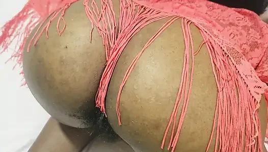 Hangisini ilk götünü ya da amcığını ya da götünü ya da amını yalarsın?