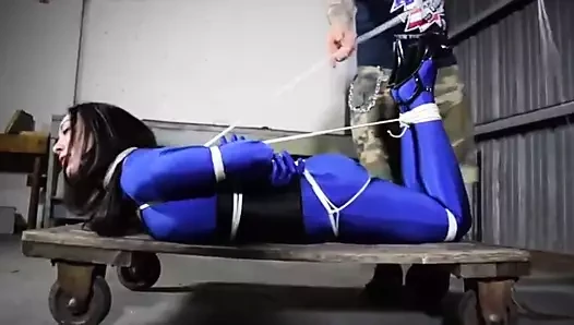 Nyssa asla sıkı bağlı değil