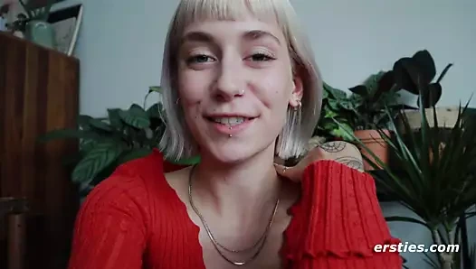 Yavaş seksi amatör striptiz ve mastürbasyon