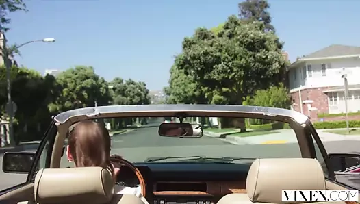 Cadaloz tori siyah var vahşi seks ile bir dev horoz