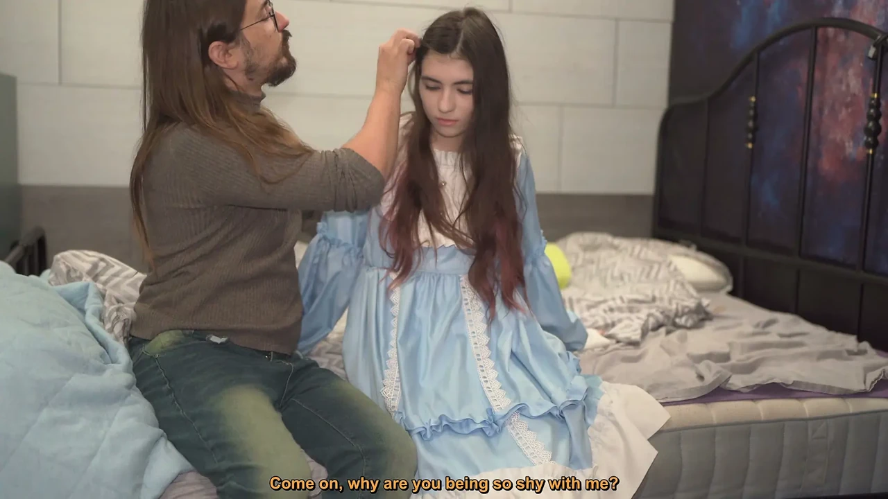 Kız Arkadaşım Utangaç Olmayı Bırakmak İstediğini Söyledi... Böylece Bir Succubus Çağırdı - Cadılar Bayramı Üçlü Özel