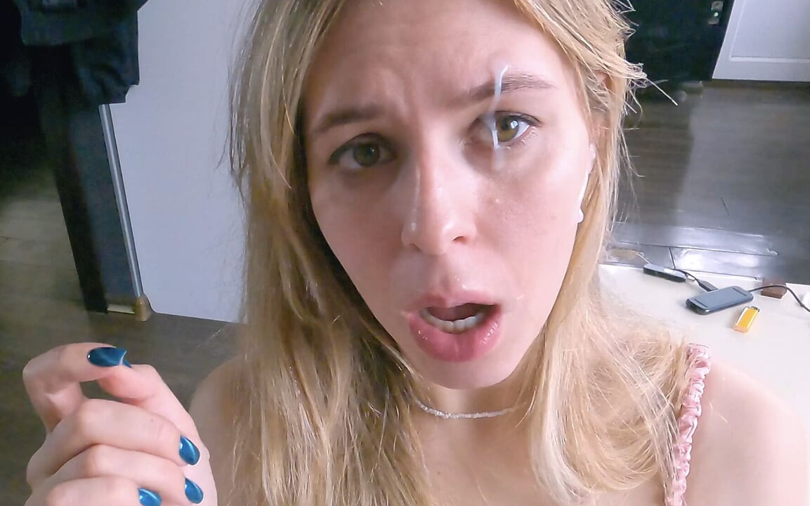 Yüzüne boşal!!! Sperm teşhirden sarkıyor