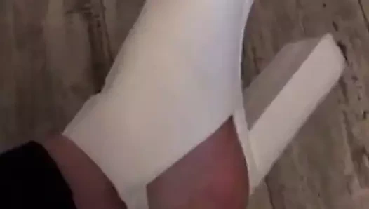 Lena'nın ayaklarına tapın! cilt 16