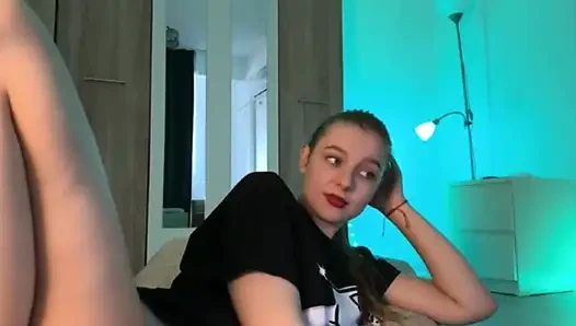 Jucielussie stretching full naked