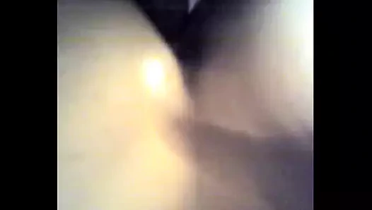 Un amigo de Xhamster metiendomela