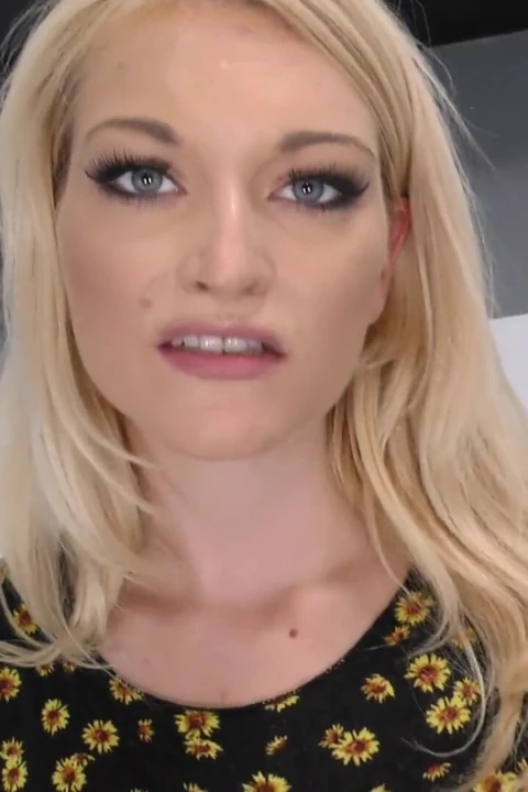 Skylar Madison siyah yarağı olan herkesi emiyor