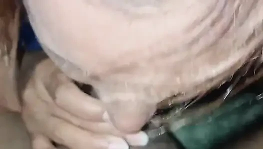 Genç Bir Penisi Test Etmek