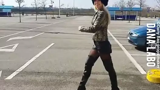 Dana yüksek topuklu overkee ve deri mikro şort