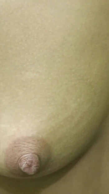 Обязательный для просмотра момент из "18-летняя студентка настоящая дези девственница, юная индийская девушка в первый раз, сиськи и киска обожает хардкорный анал"