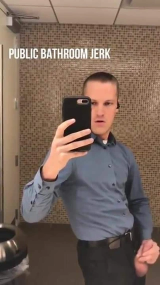 Halkın içinde kırbaçlamaya devam ediyorum! yardım