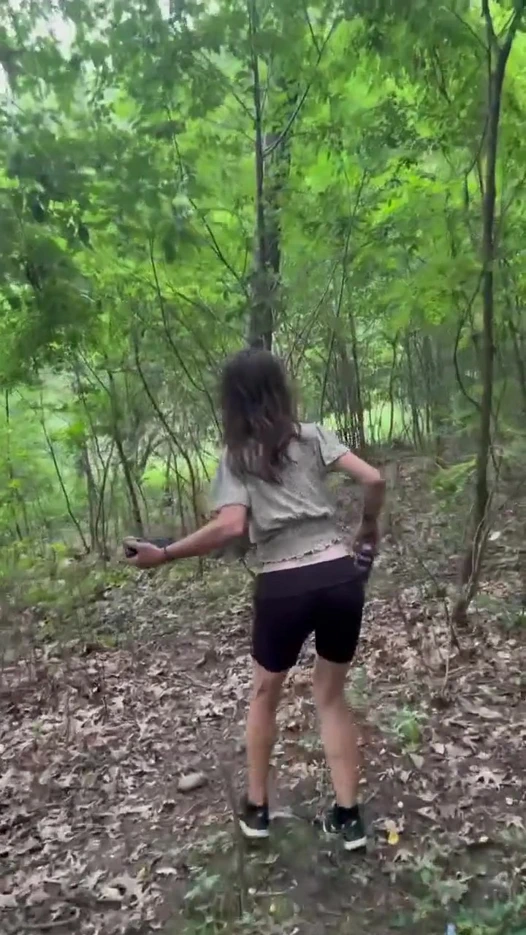 Bir sürtük ile ormana bir Jackson için dölleme