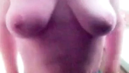 karısı sarkık göğüsleri